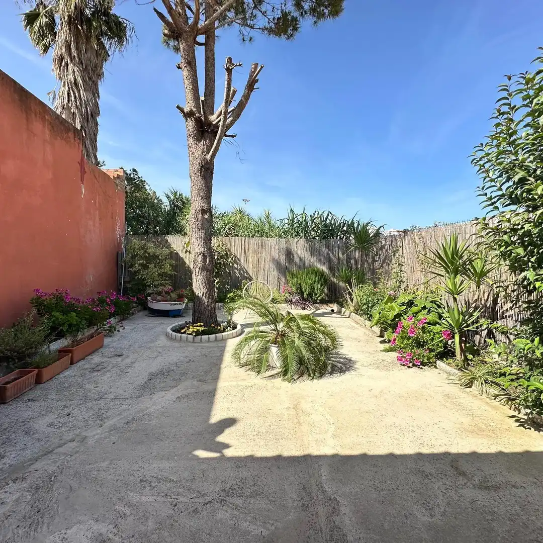 Jardí de Casa o xalet en venda en Algeciras