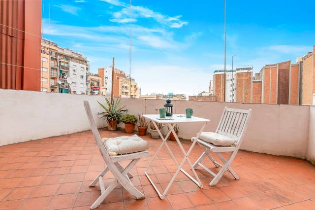 Casa adosada en Venta en Passatge de Catalunya en El Camp de l'Arpa del Clot