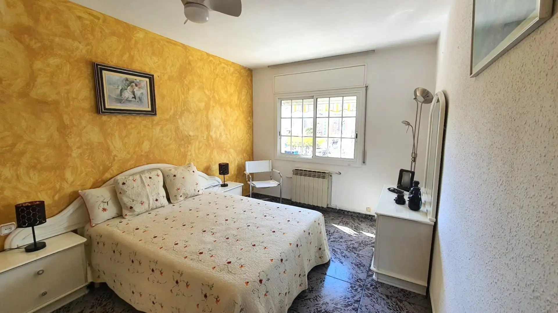 Bedroom of Flat for sale in Centre - Sant Josep - Sanfeliu