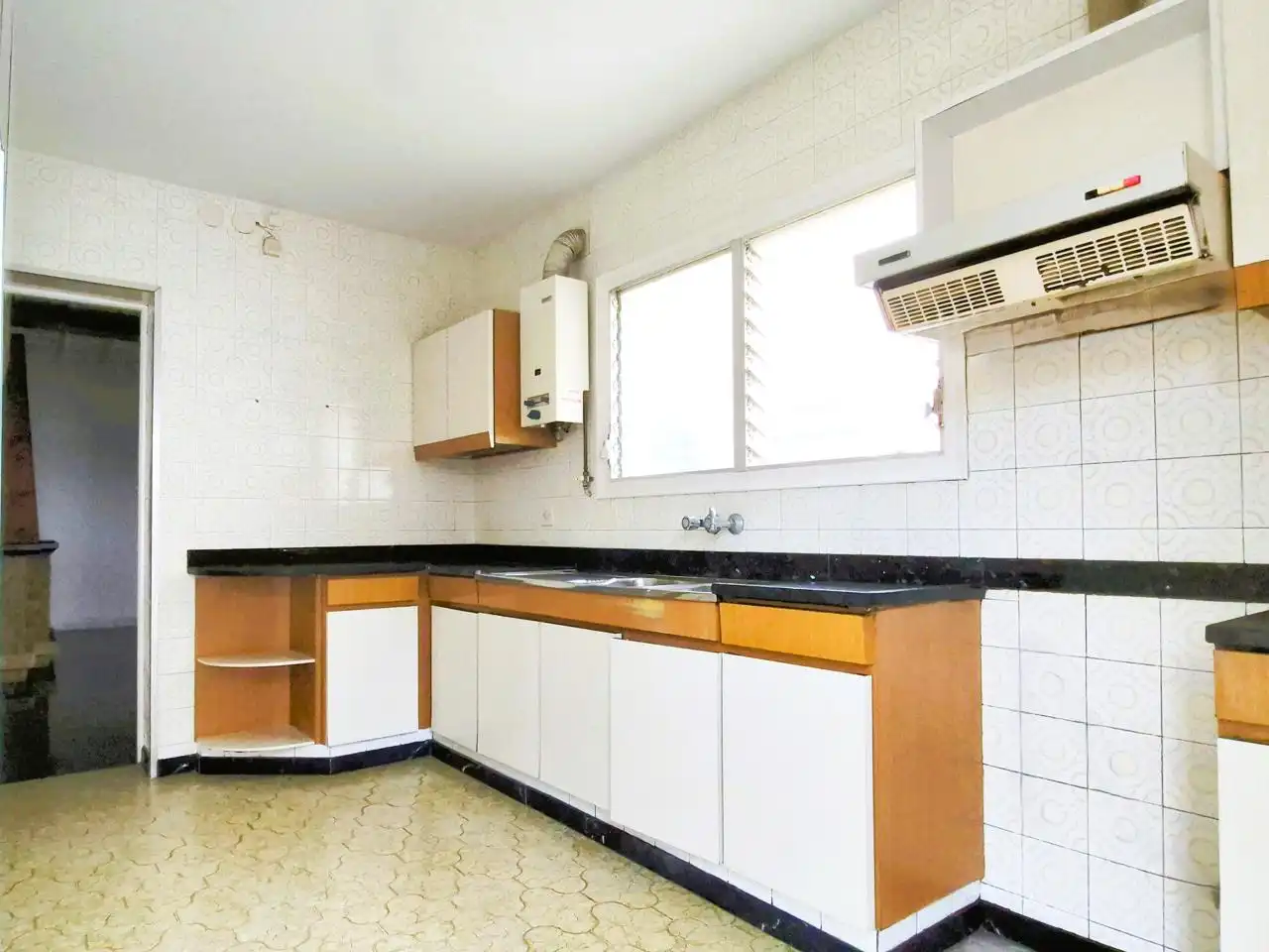 Cocina de Piso en venta en Terrassa con Calefacción y Balcón