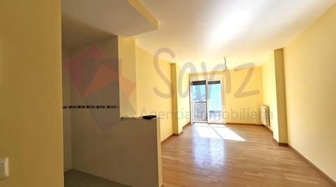 Foto 2 de Apartamento en venta en Travesía Estrecha, Ribafrecha, La Rioja