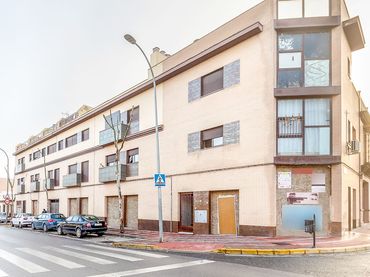 Aparcament amb ascensor en venda a C/ Marbella