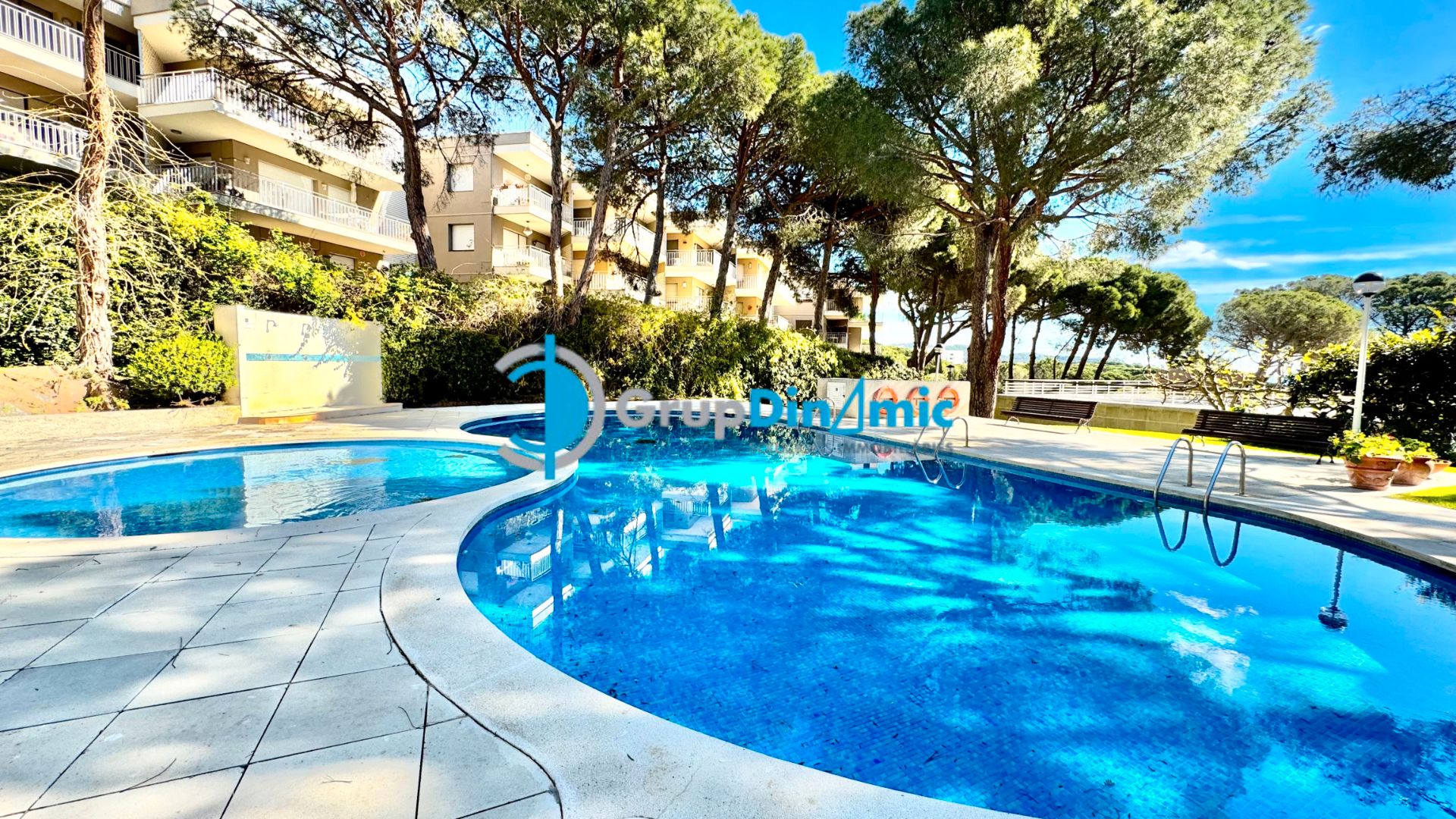 Swimming pool of Flat for sale in Palamós  with Parquet flooring, Terrace and Furnished