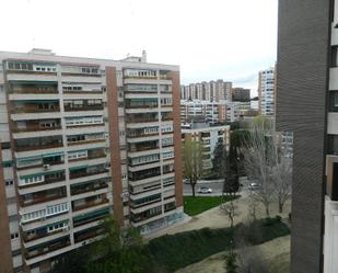 Exterior view of Flat to rent in  Madrid Capital  with Private garden, Terrace and Community pool