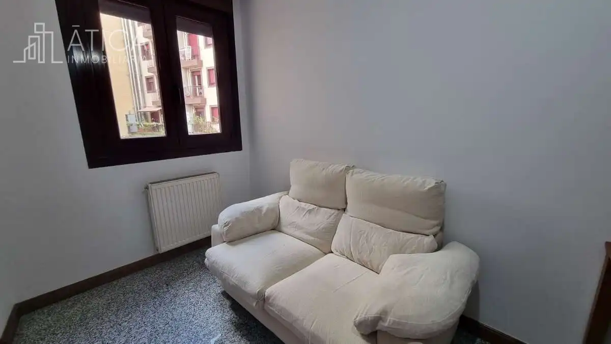 Sala de estar de Apartamento de alquiler en Salamanca con Calefacción y Amueblado