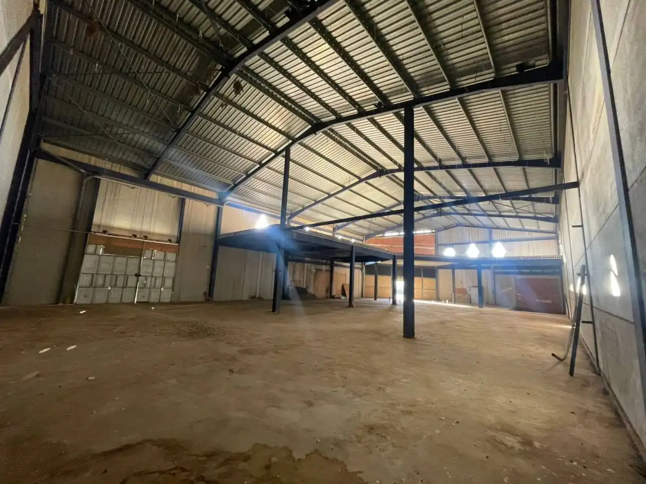 Nave industrial de alquiler en Alzira