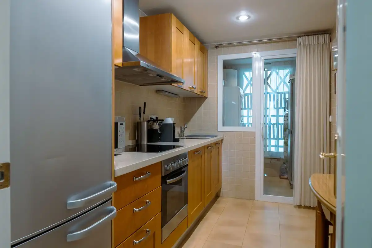 Cuina de Apartament en venda en Benahavís amb Aire condicionat, Terrassa i Alarma