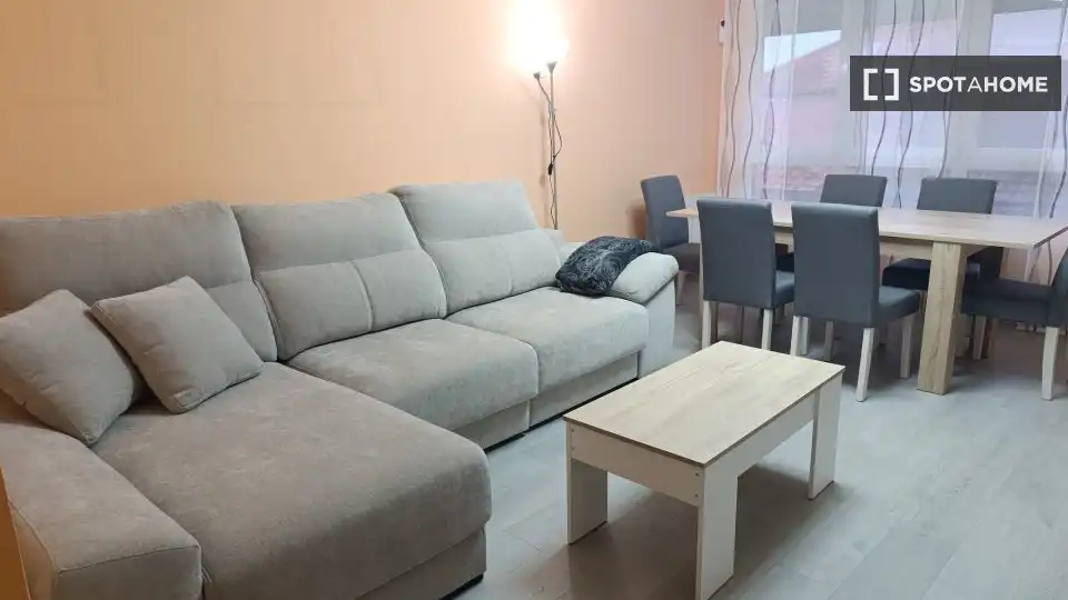 Sala de estar de Apartamento para compartir en Castro-Urdiales con Aire acondicionado, Calefacción y Terraza