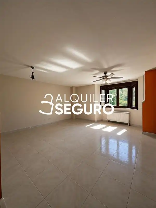 Living room of Flat for rent in Madrid  with Heating