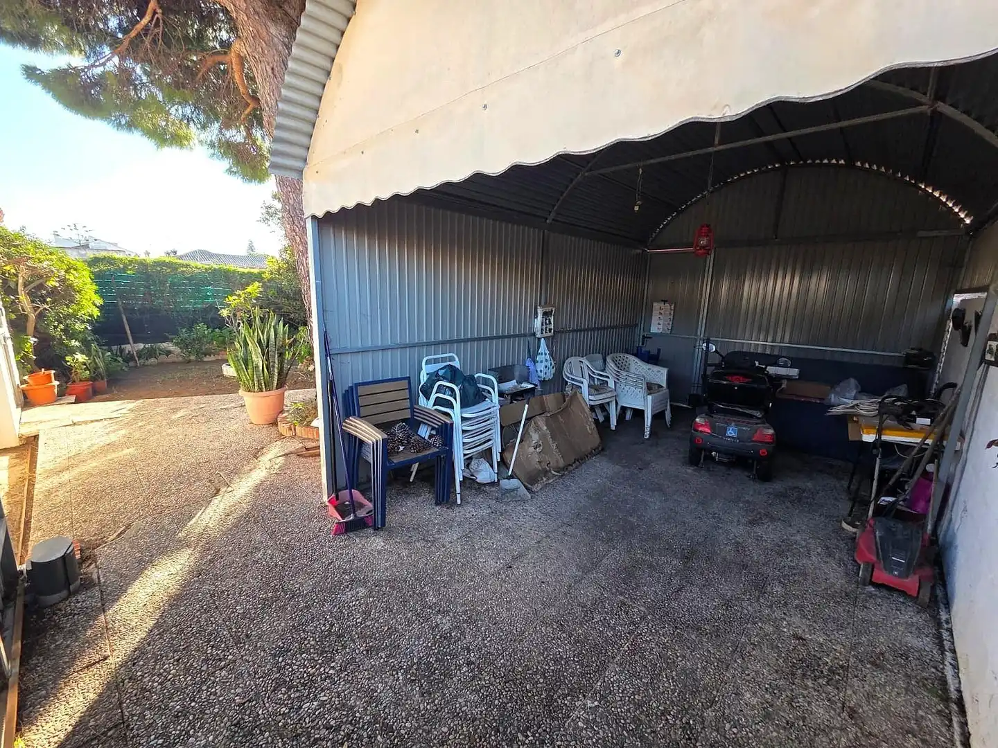 Aparcament de Casa o xalet en venda en Chiclana de la Frontera amb Jardí privat