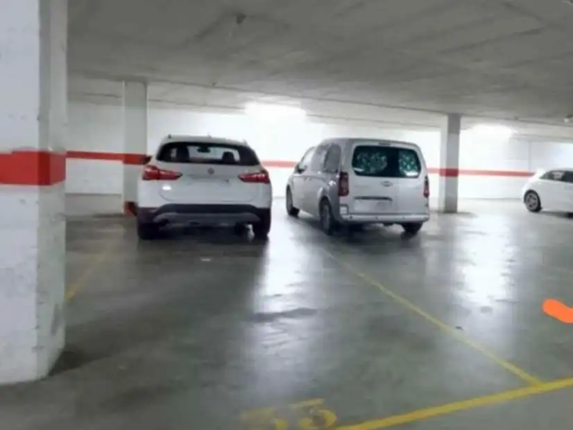 Parkplatz zur Miete in calle guillem de beziers 1, imagen 2