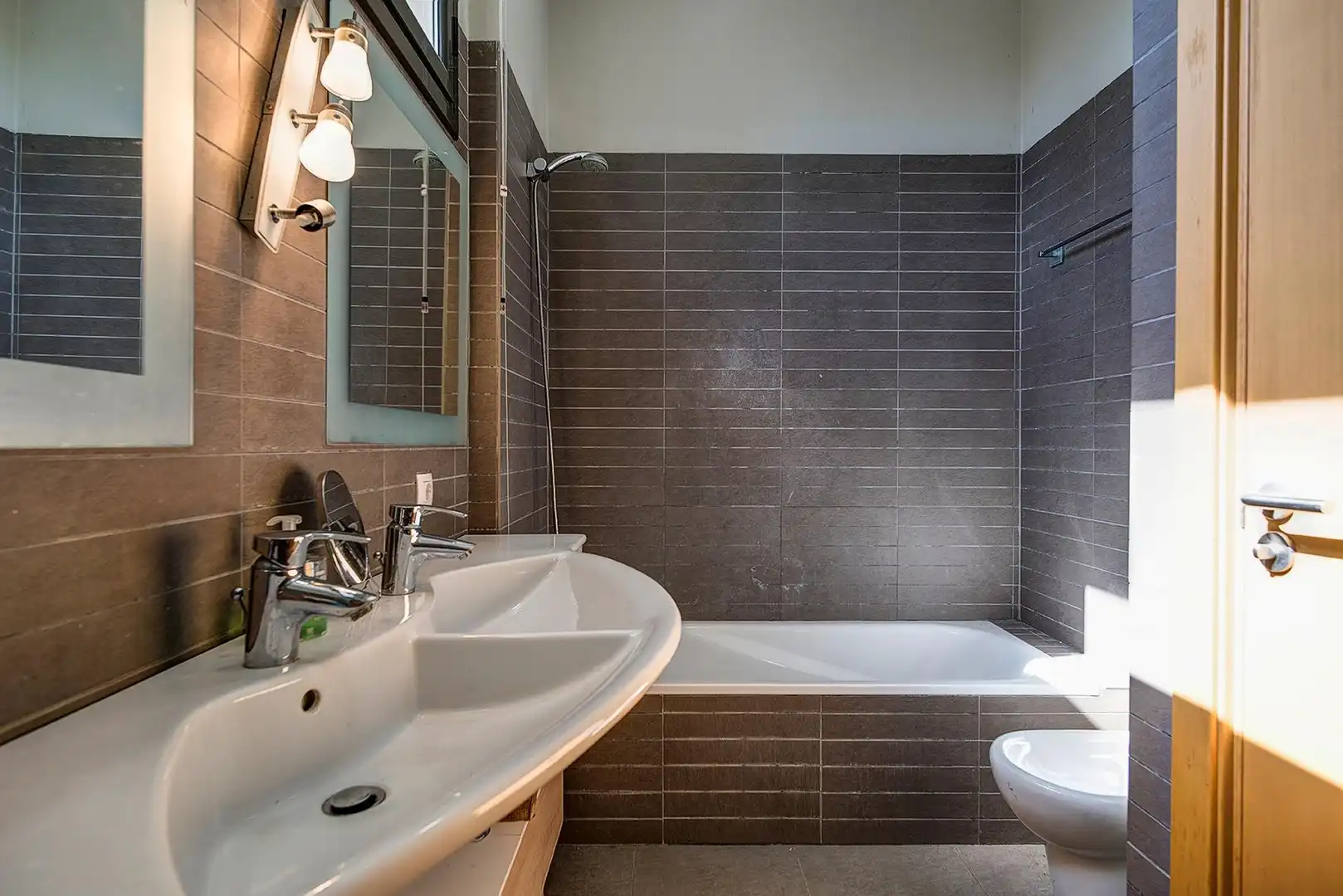 Baño de Casa o chalet en venta en La Pobla de Claramunt con Aire acondicionado, Calefacción y Jardín privado