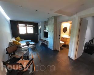 Living room of Flat to rent in  Madrid Capital  with Air Conditioner, Heating and Furnished