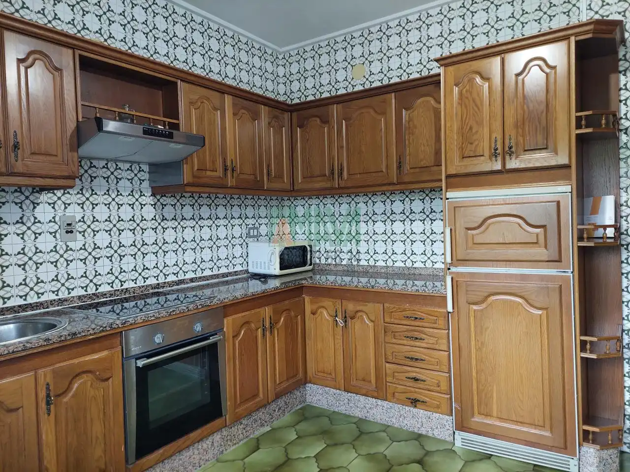 Cocina de Casa o chalet en venta en Ourense Capital  con Calefacción y Jardín privado
