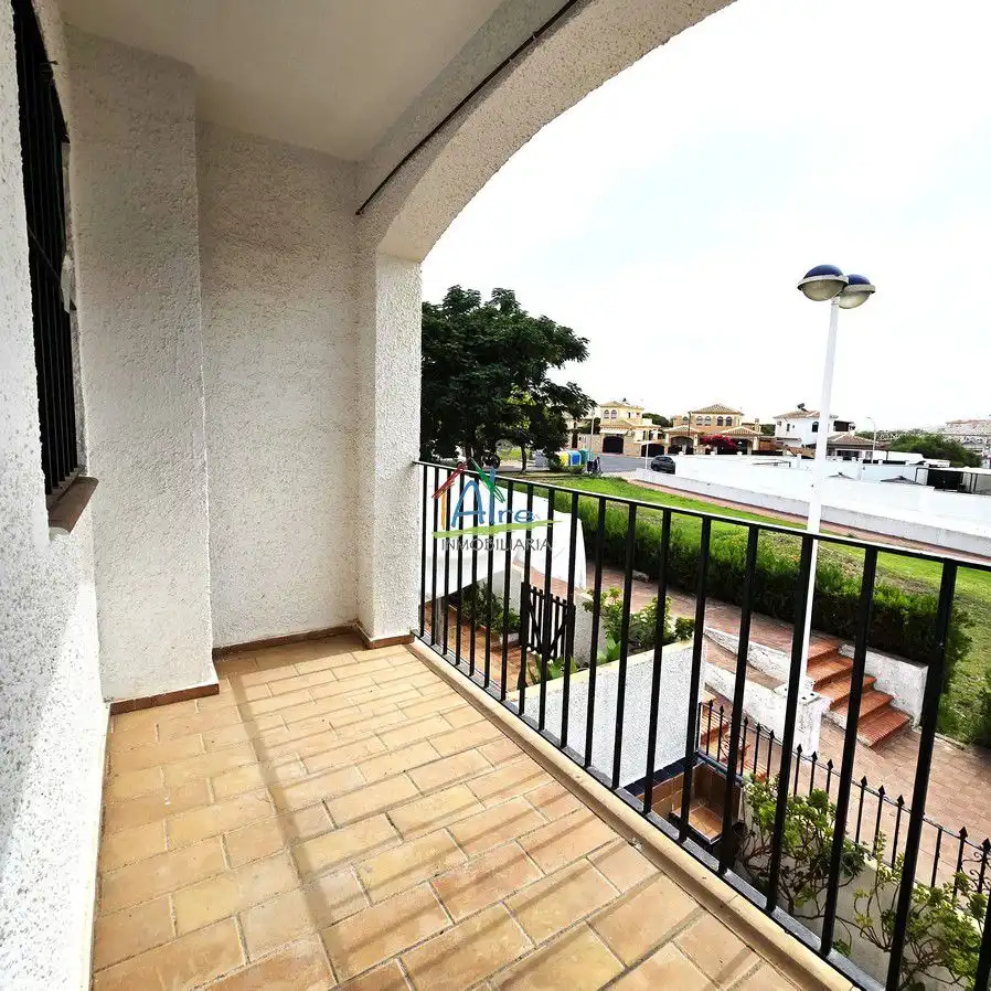 Terrassa de Casa adosada en venda en Almonte amb Aire condicionat, Calefacció i Terrassa