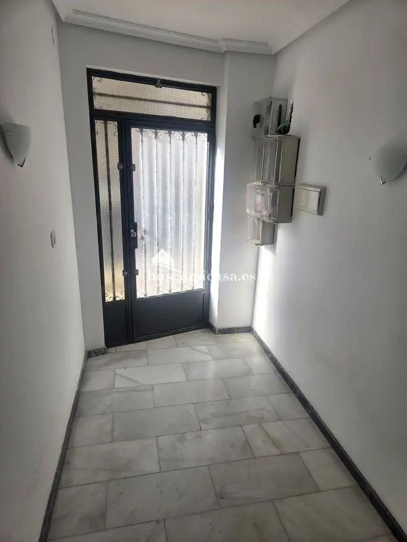 Piso en venta en Torredonjimeno con Terraza y Balcón