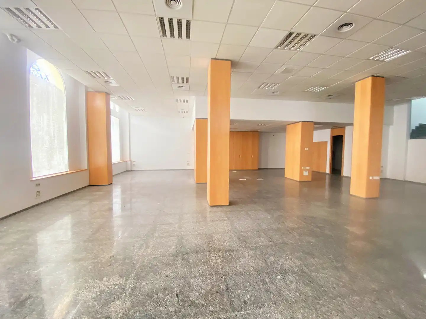 Local comercial de lloguer a Carlet, imagen 2