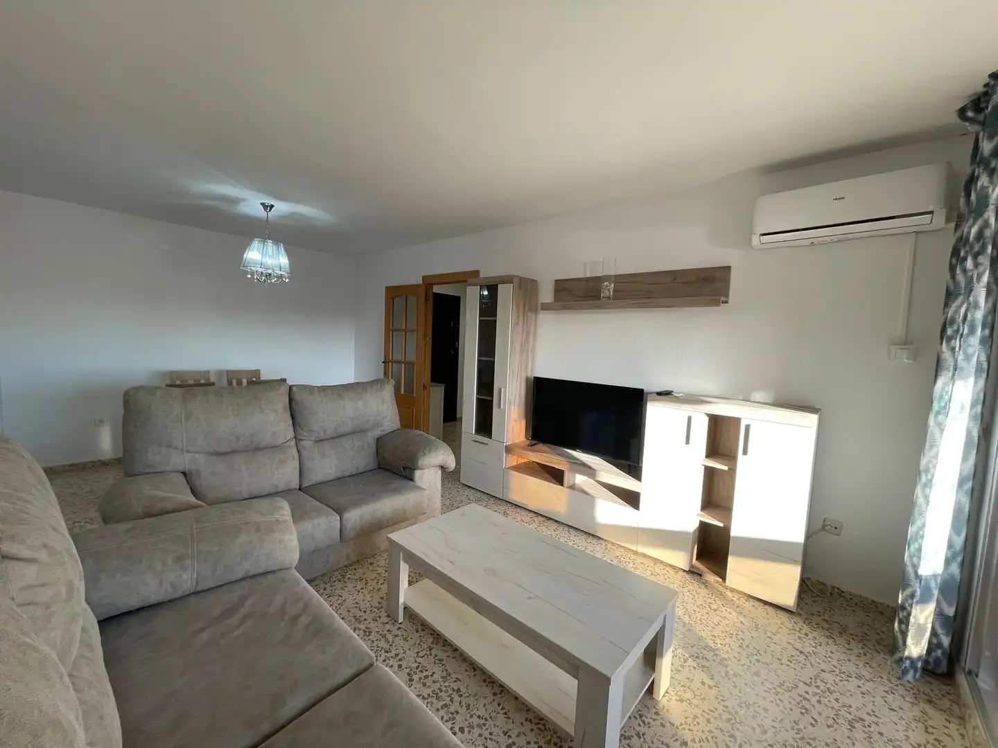 Sala d'estar de Pis en venda en Vélez-Málaga amb Aire condicionat, Terrassa i Piscina comunitària