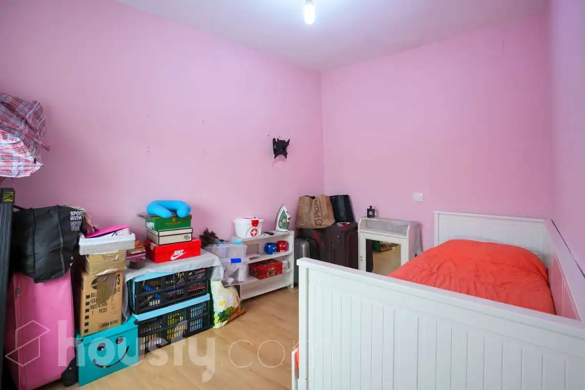 Habitación de Piso en venta en Madrid con Calefacción, Terraza y Balcón