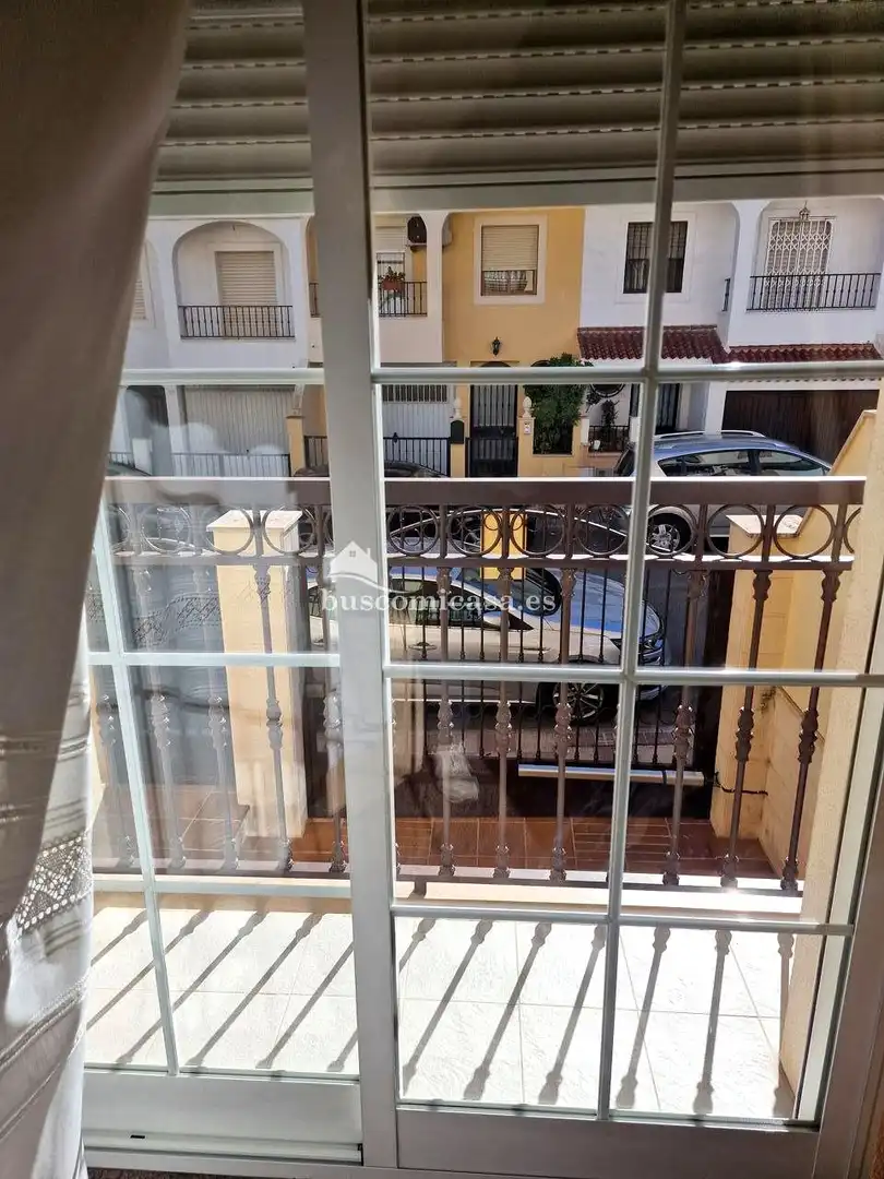 Terrassa de Casa adosada en venda en Torredelcampo amb Aire condicionat, Calefacció i Jardí privat