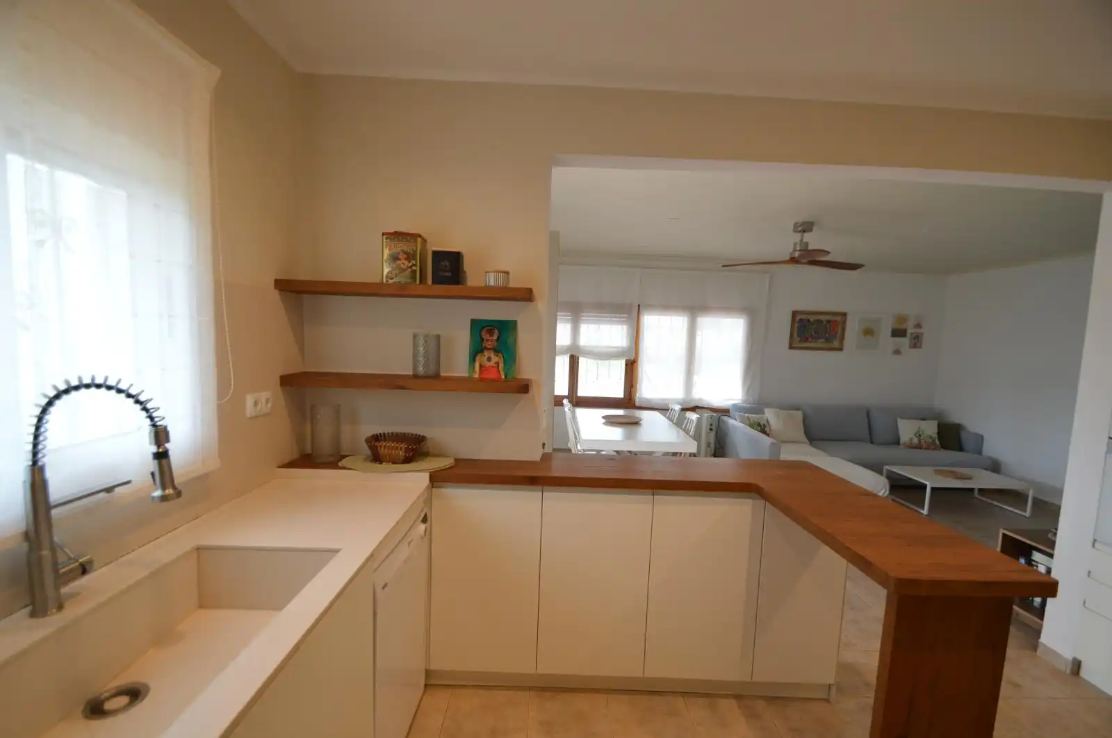 Cuina de Casa o xalet en venda en Vinaròs amb Aire condicionat, Calefacció i Jardí privat