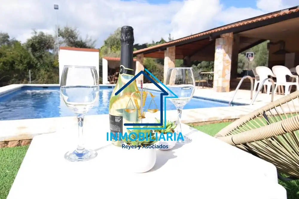 Casa o xalet en venda en Córdoba amb Aire condicionat, Terrassa i Piscina