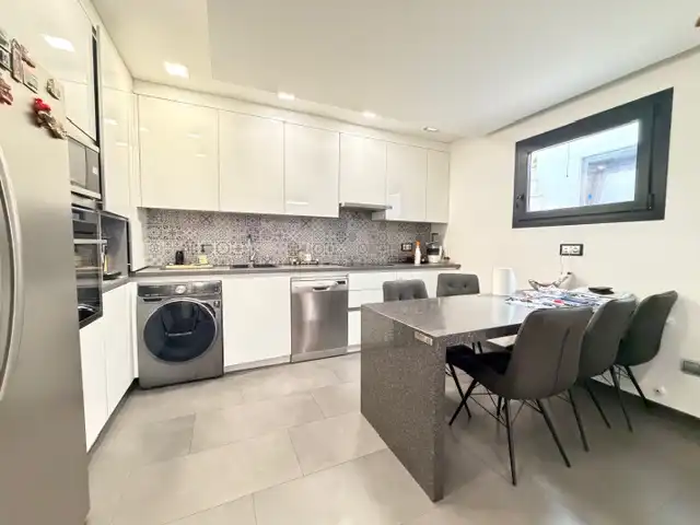 Kitchen of Houses for sale in Coslada  with Air Conditioner, Heating and Private garden