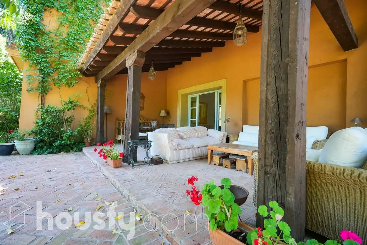 Terrace of Houses for sale in Pozuelo de Alarcón  with Air Conditioner, Heating and Private garden
