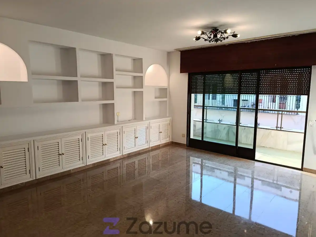 Living room of Flat for rent in  Sevilla Capital  with Air Conditioner, Furnished and Oven