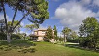 Jardí de Casa o xalet en venda en  Madrid Capital amb Aire condicionat, Calefacció i Jardí privat