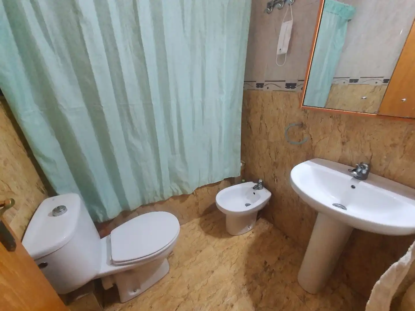 Baño de Piso en venta en Murcia con Amueblado, Horno y Lavadora