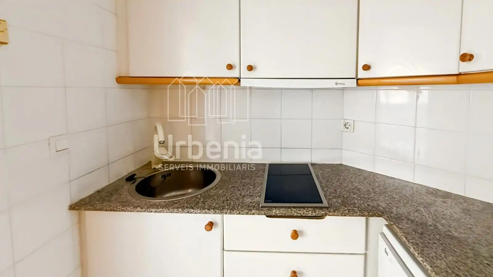 Cocina de Piso en venta en Mataró con Calefacción y Trastero