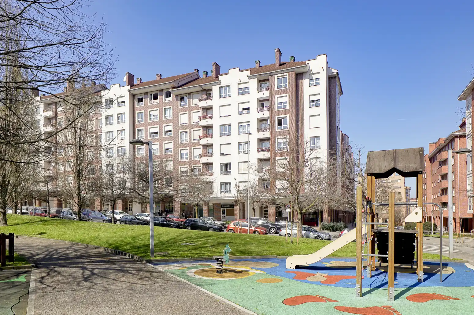 Exterior view of Flat for sale in Gijón   with Heating, Parquet flooring and Storage room