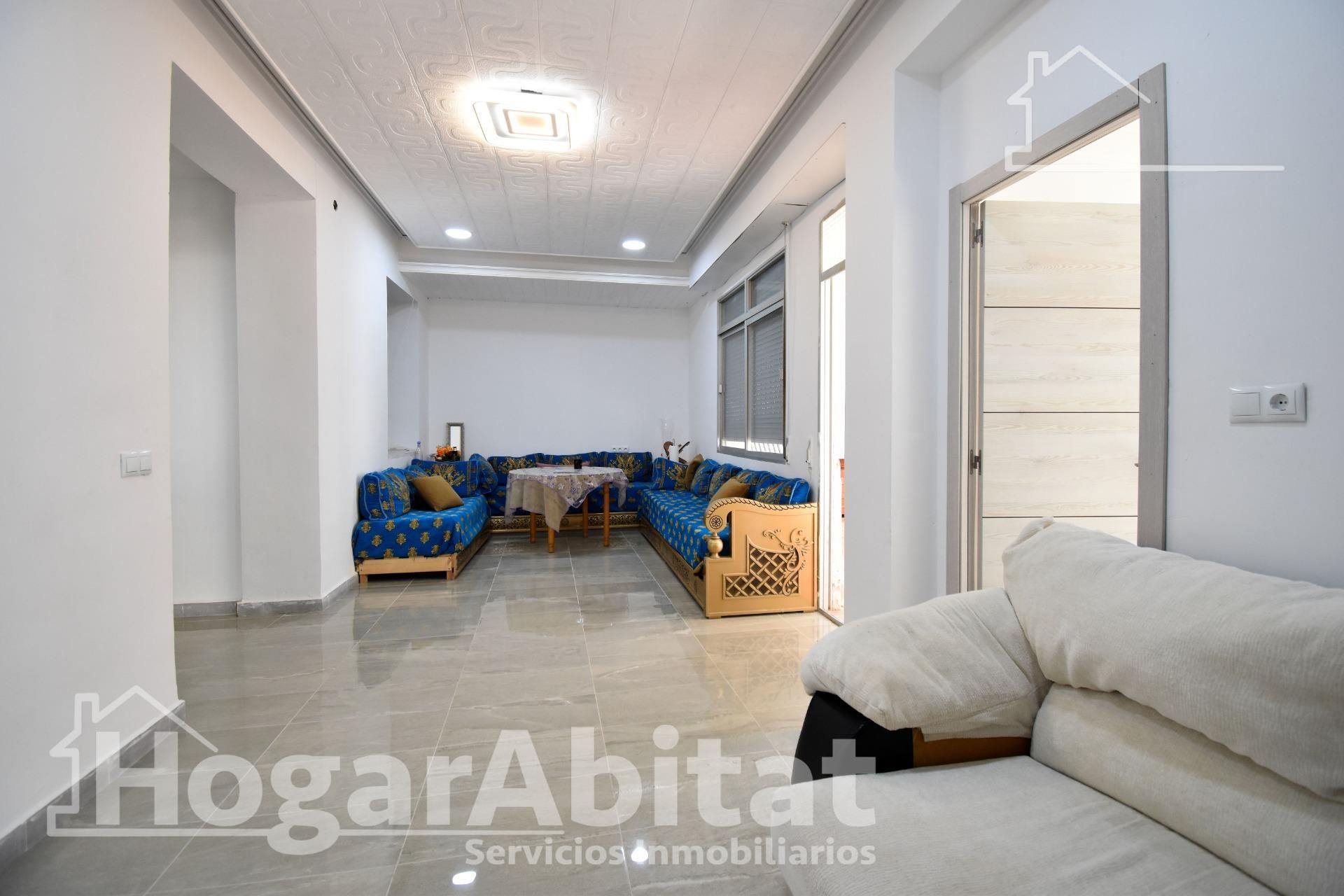 Sala d'estar de Pis en venda en Ador amb Terrassa i Traster