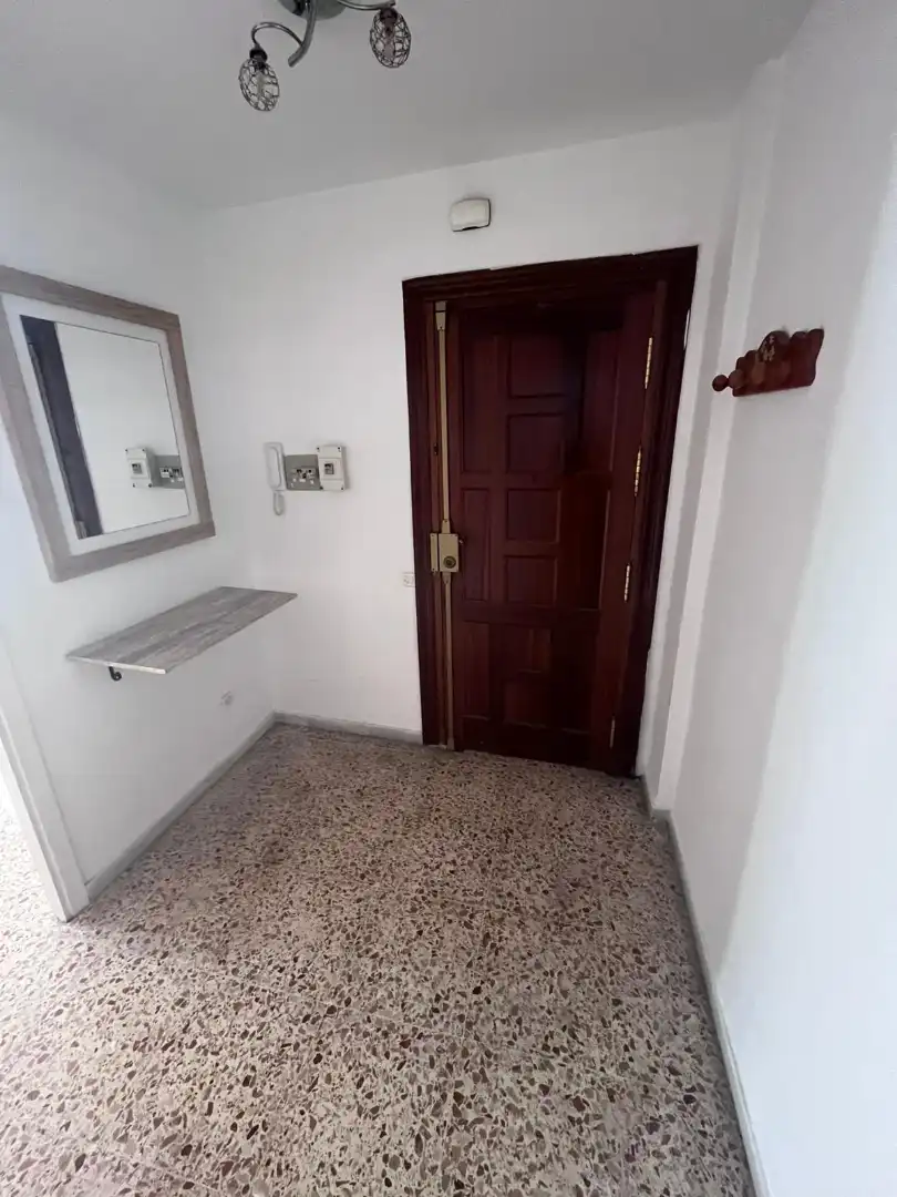 Piso de alquiler en Almería con Aire acondicionado, Terraza y Amueblado