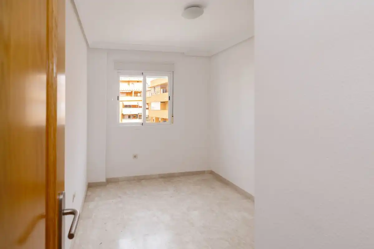 Piso con terraza en venta en Calle Grazalema, imagen 11
