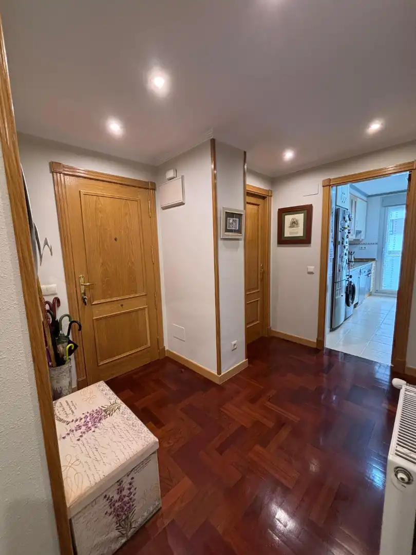 Piso en venta en Oviedo  con Calefacción, Parquet y Trastero