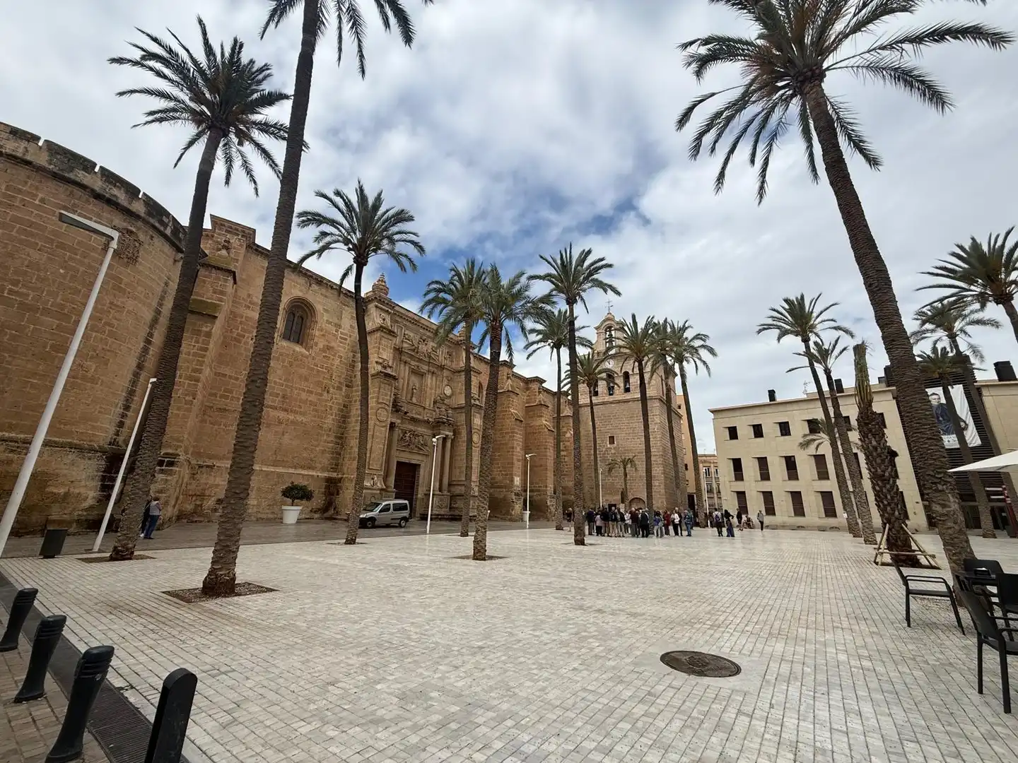 Vista exterior de Pis en venda en Almería amb Aire condicionat, Moblat i Balcó