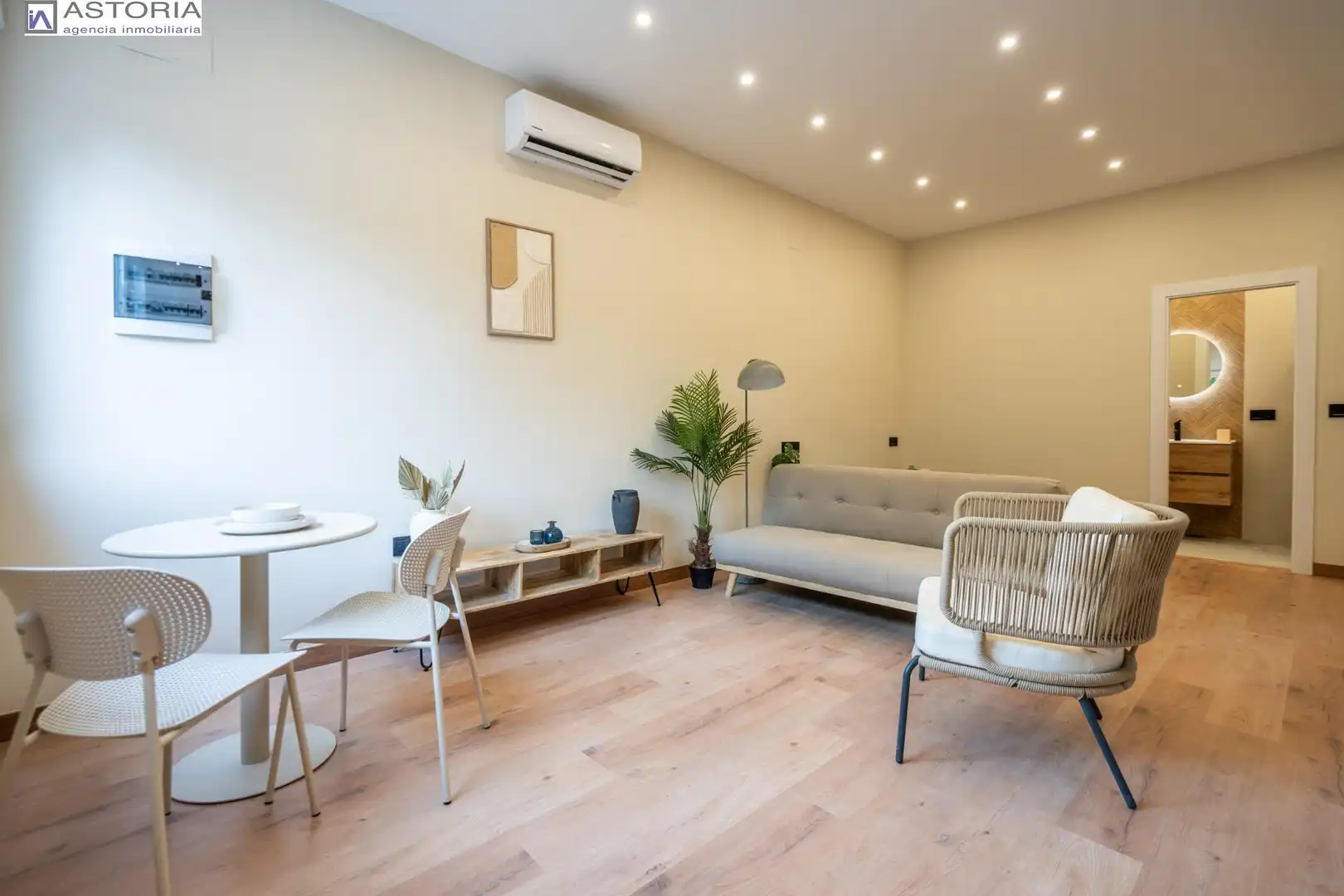 Vivienda con ascensor en venta en Calle Estrellas