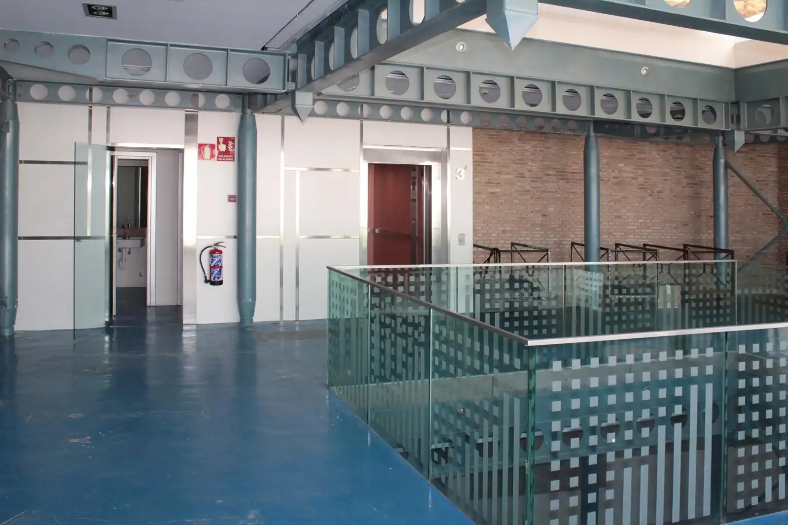 Local de alquiler en Sevilla con Aire acondicionado