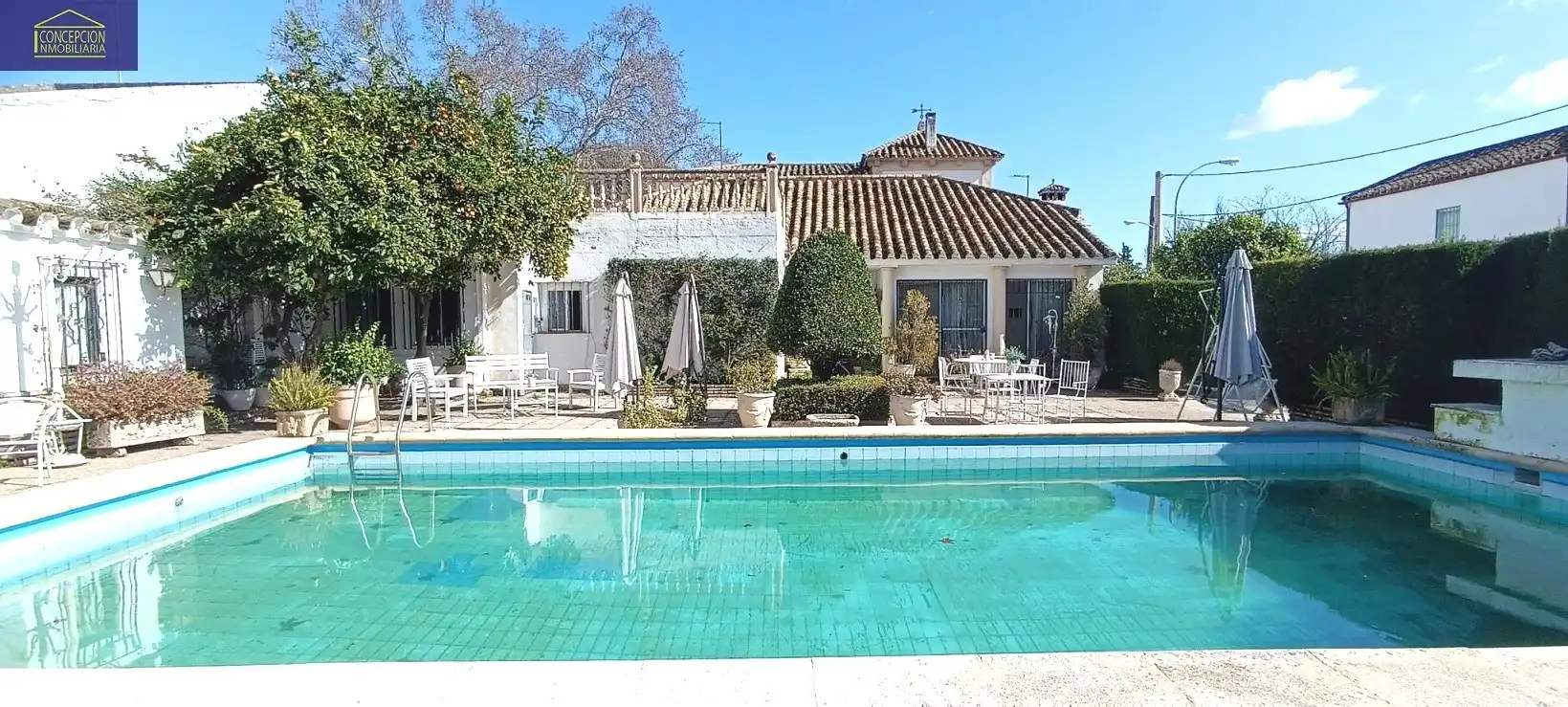 Swimming pool of Houses for sale in Córdoba  with Air Conditioner, Heating and Private garden