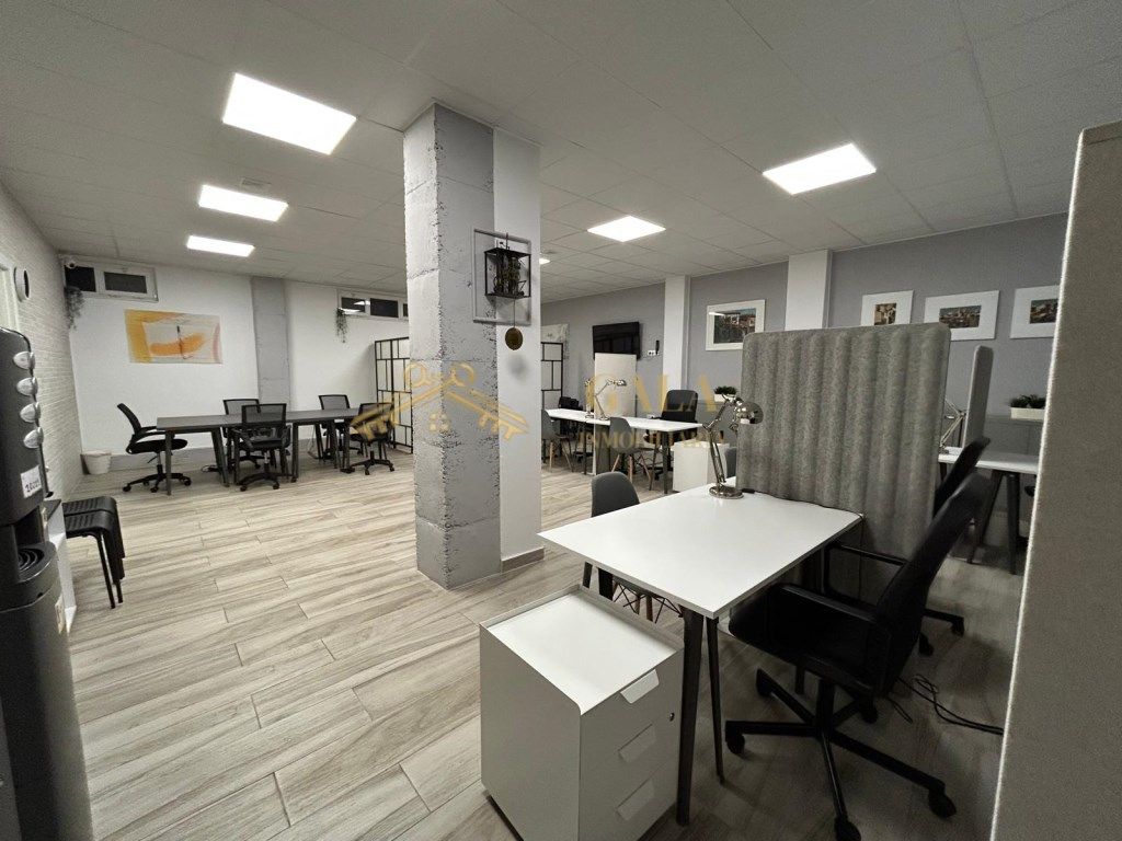 Local de lloguer en Cáceres Capital amb Aire condicionat i Moblat