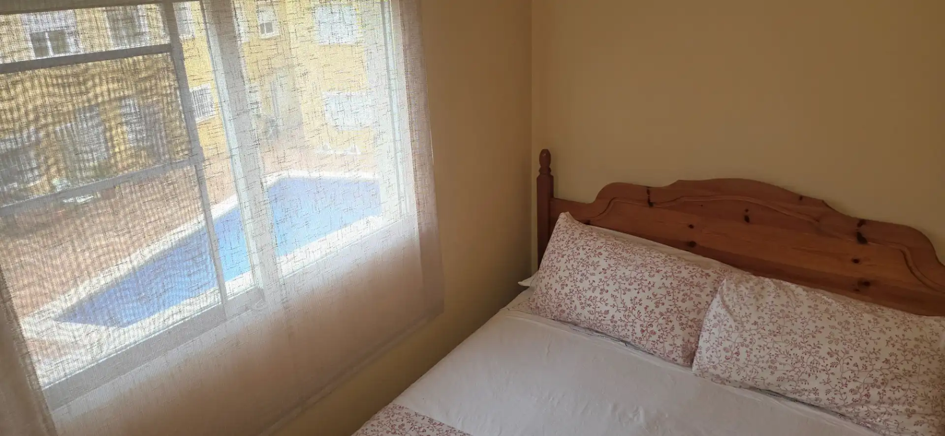Habitación de Casa adosada en venta en Salinas con Amueblado, Horno y Lavadora