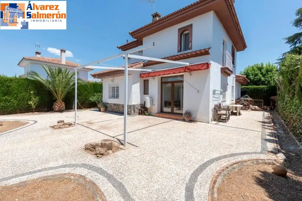 Exterior view of Houses for sale in Albolote  with Air Conditioner, Private garden and Terrace