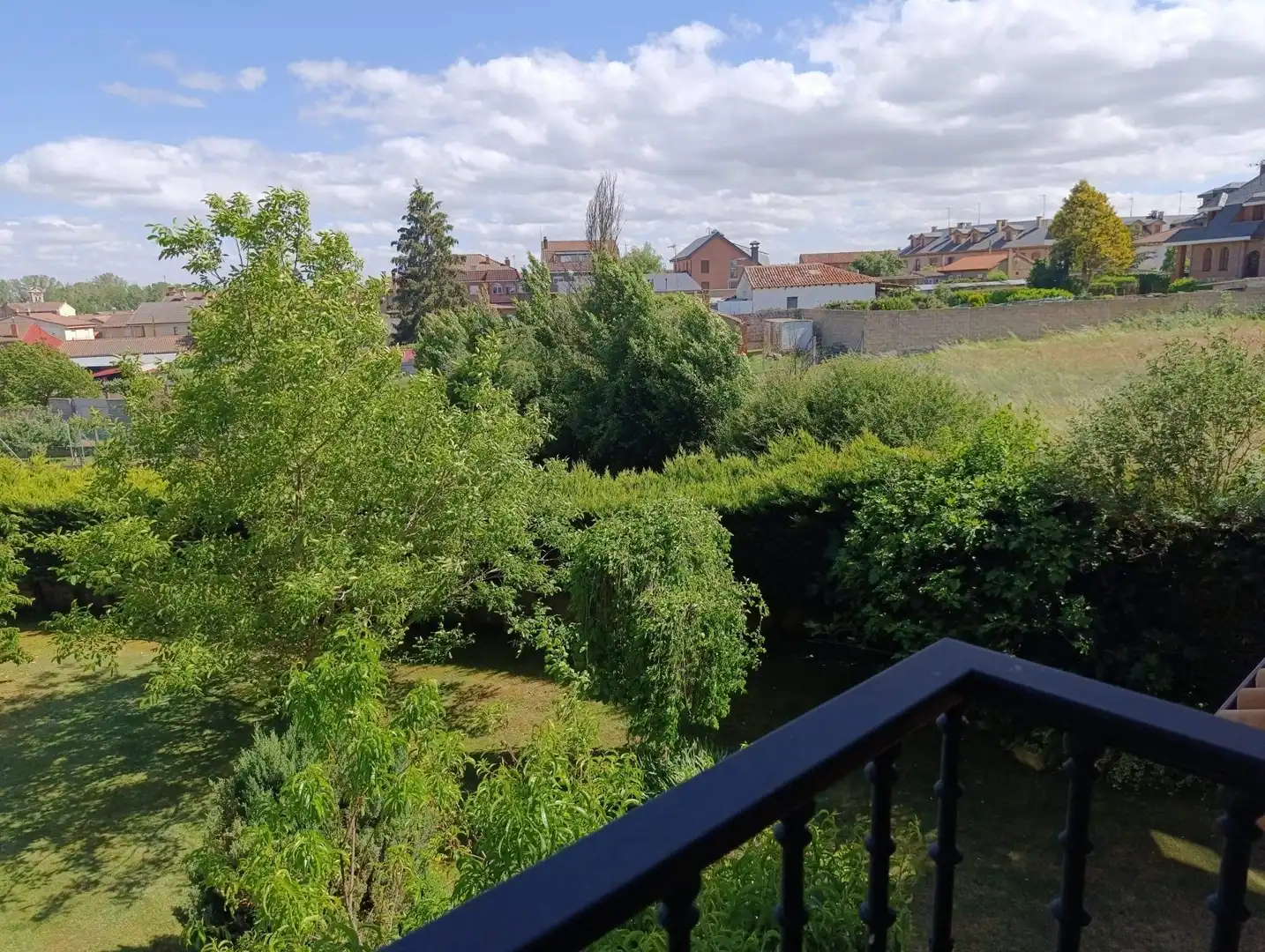 Terrassa de Casa o xalet en venda en San Andrés del Rabanedo amb Calefacció, Jardí privat i Terrassa