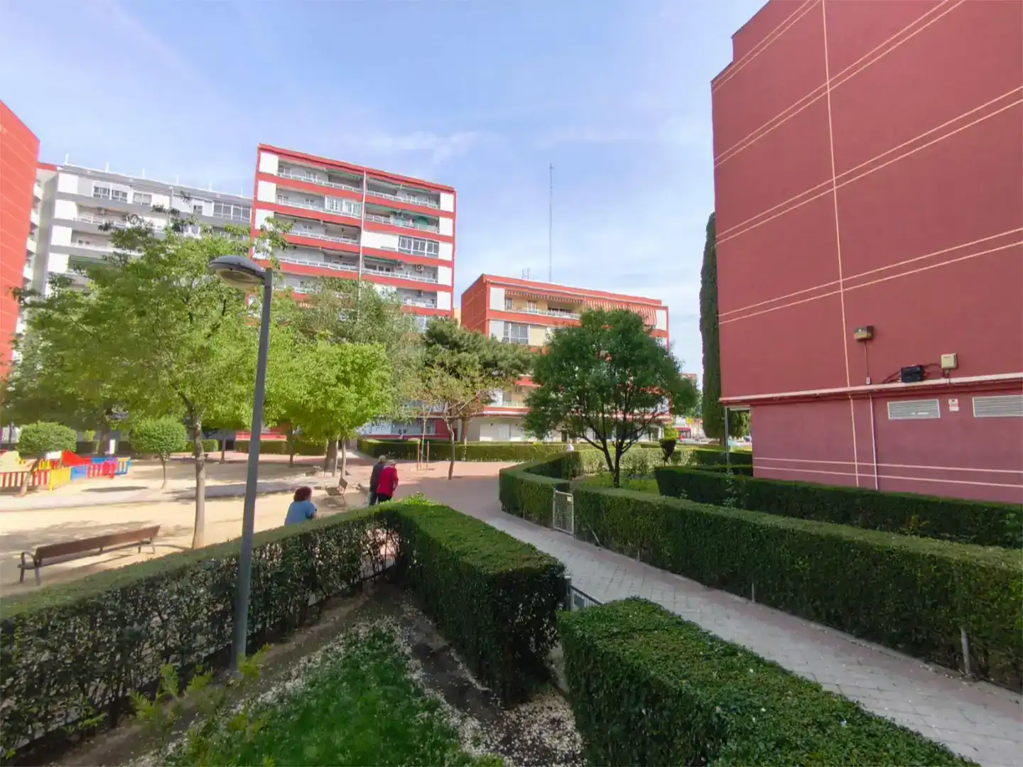 Vista exterior de Pis en venda en Fuenlabrada amb Aire condicionat i Piscina