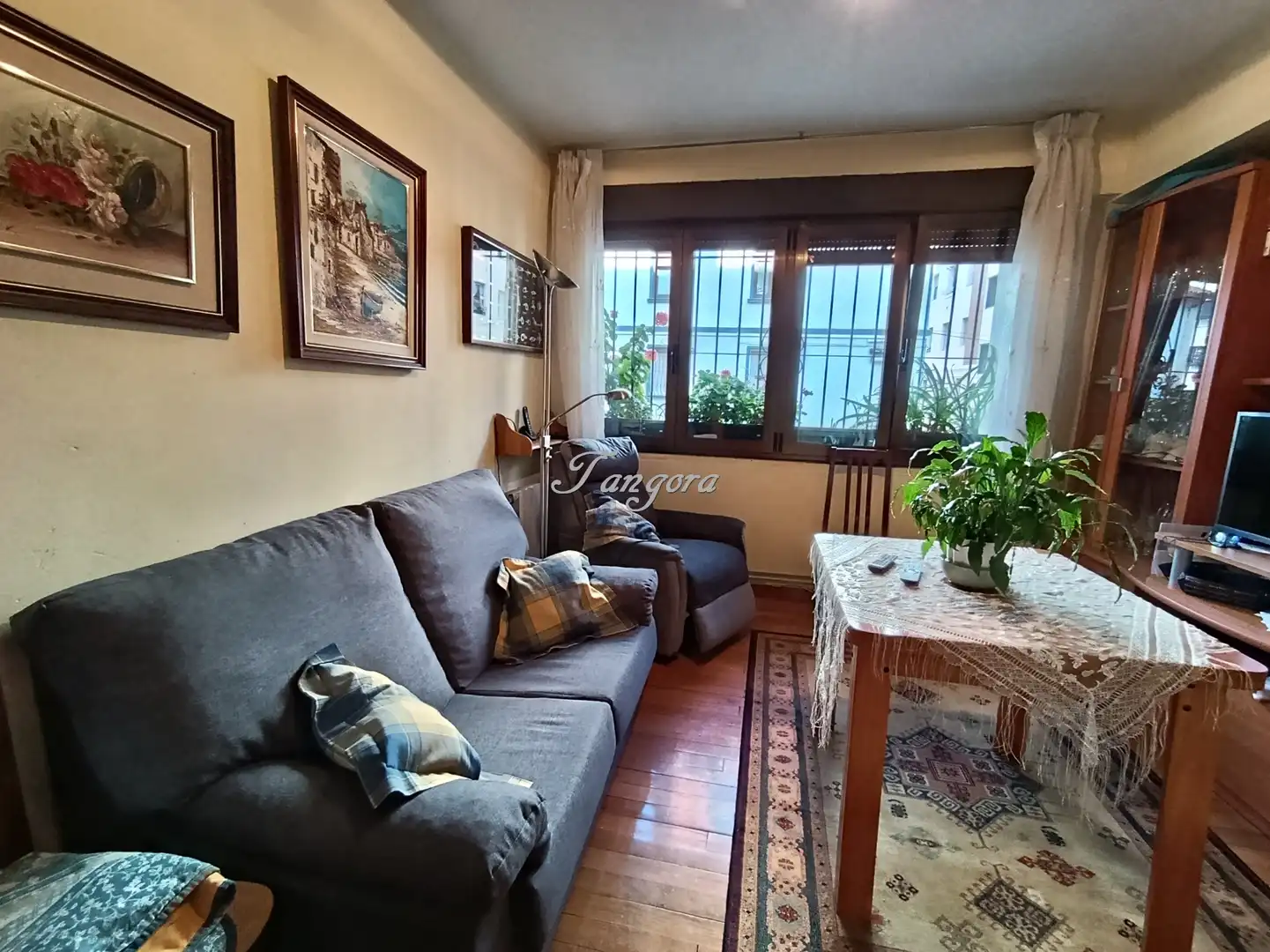 Living room of Flat for sale in Getxo   with Heating, Parquet flooring and Oven