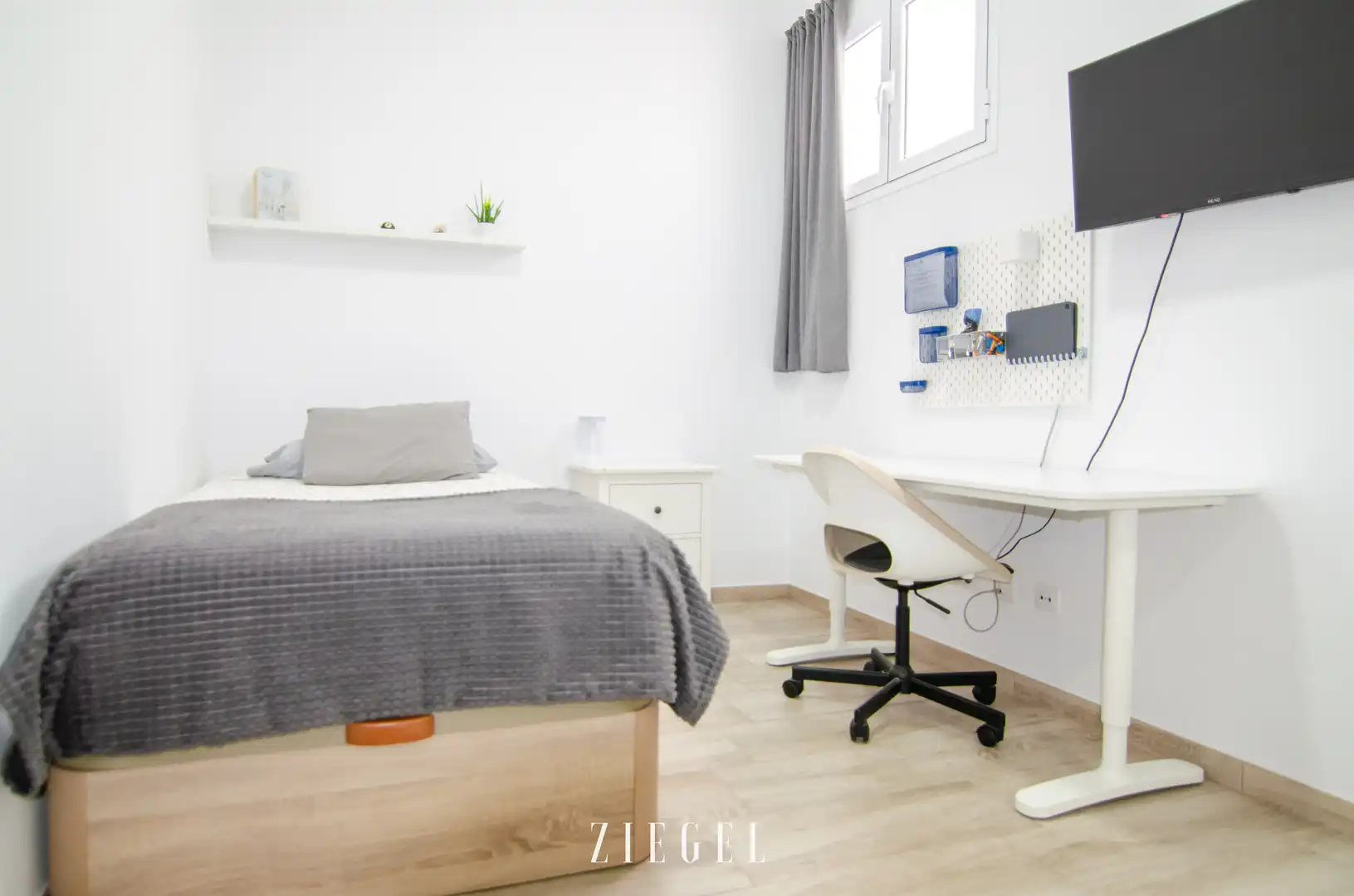 Bedroom of Flat for sale in Las Palmas de Gran Canaria  with Terrace, Storage room and Furnished