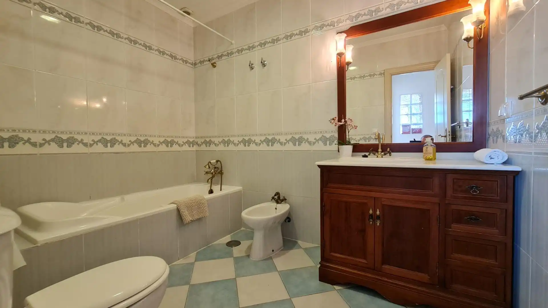Bathroom of Houses for sale in Benalmádena  with Air Conditioner, Heating and Private garden