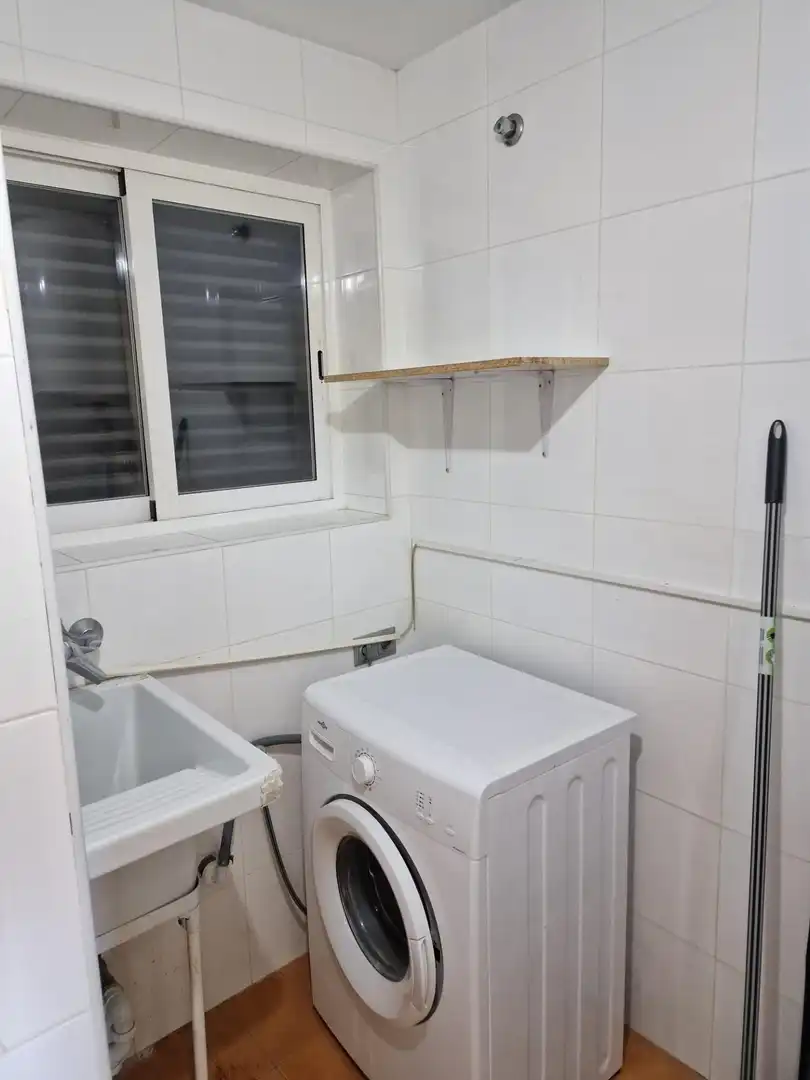 Bany de Apartament de lloguer en Benidorm amb Aire condicionat, Calefacció i Terrassa